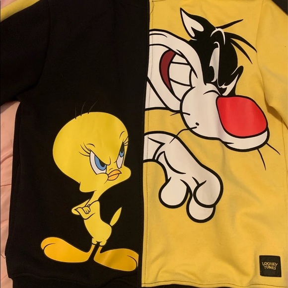 Looney tunes Sweater - Picture 2 of 4
